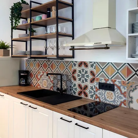 Garden House ロヴィニ